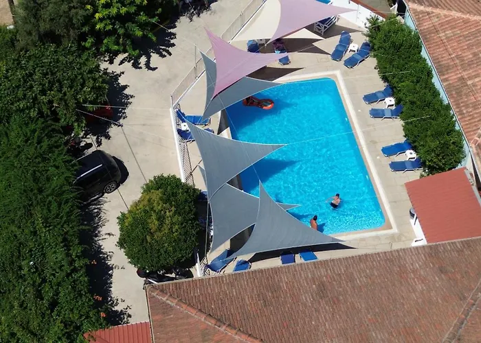 Polyxenis Lägenhetshotell 3*