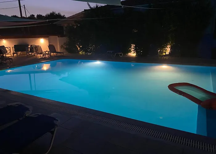 Lägenhetshotell Polyxenis 3*