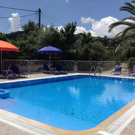 Aparthotel Polyxenis 3*