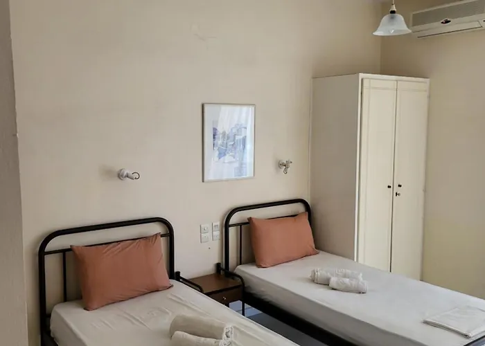 Aparthotel Polyxenis 3*