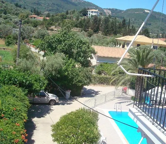 Polyxenis Aparthotel